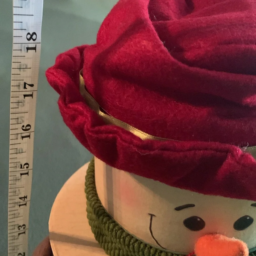 Lot of 3 nesting Snowmen.  Large approx 9” x 17”. Other 2 approx 6” x 11” - Picture 3 of 13